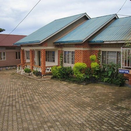 Keba Inn Lyamutundwe Екстериор снимка