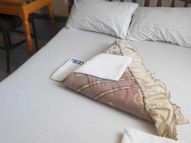 Keba Inn Lyamutundwe Екстериор снимка