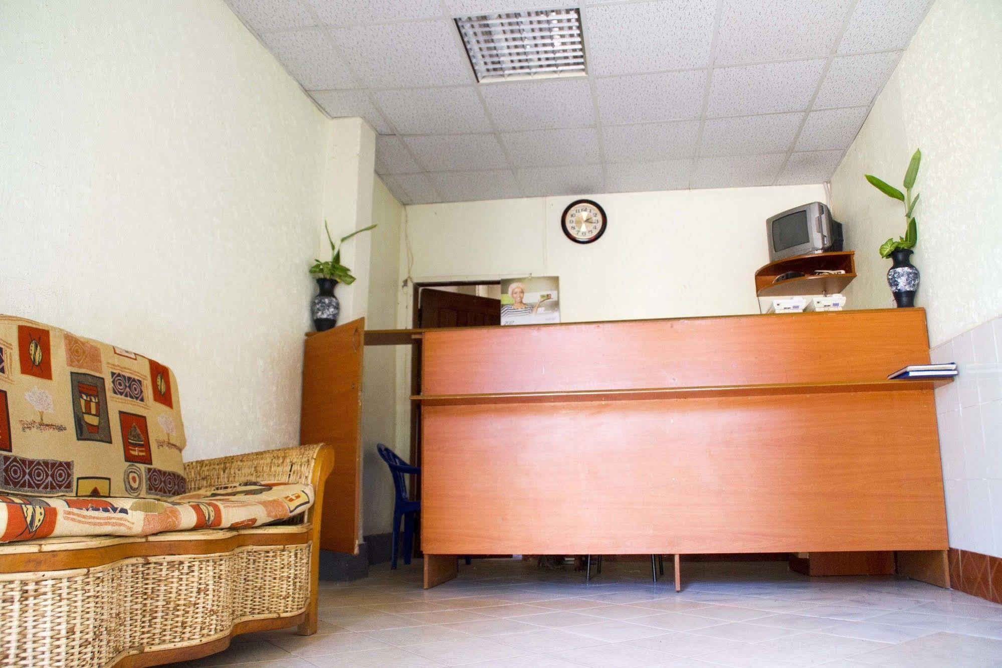 Keba Inn Lyamutundwe Екстериор снимка