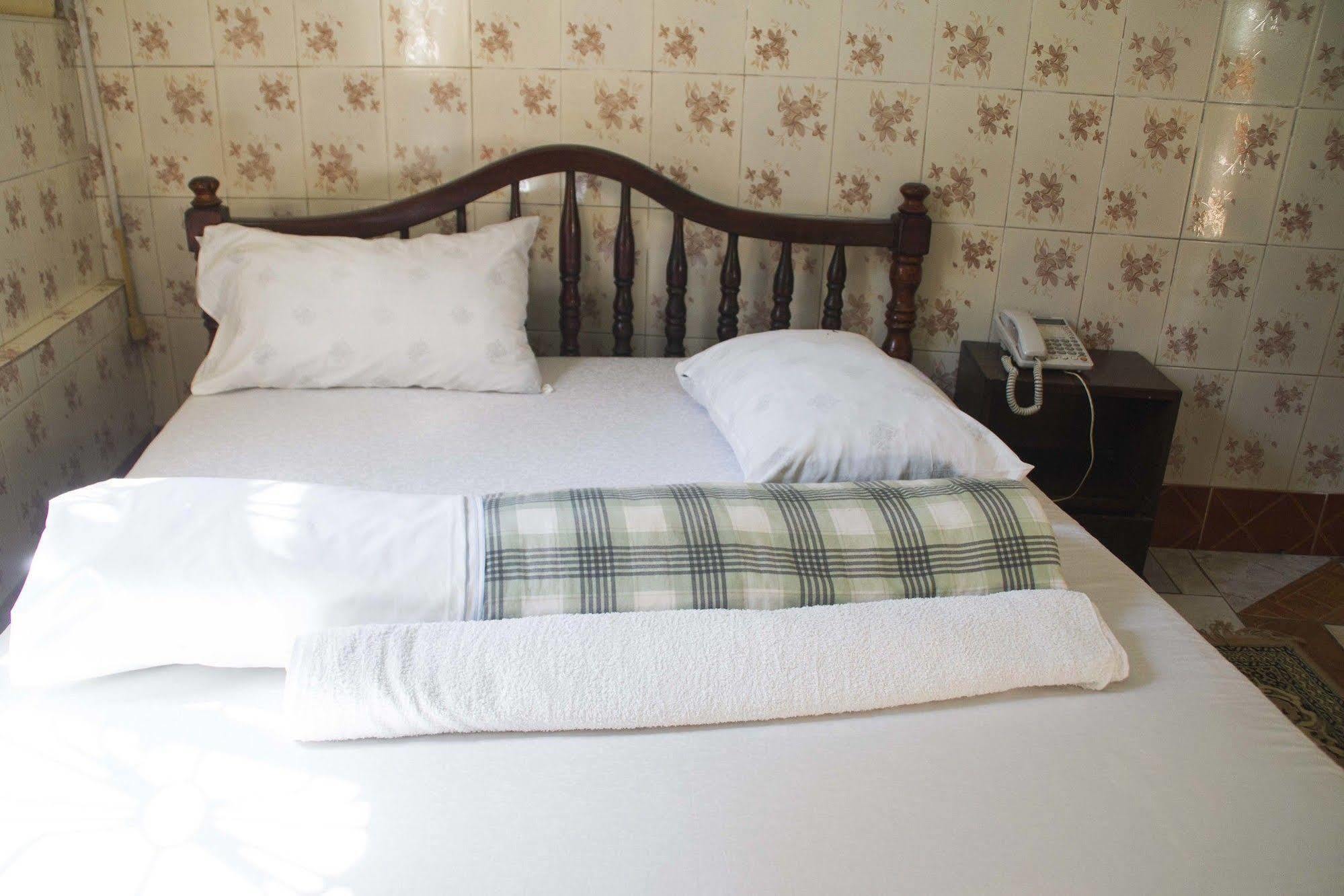 Keba Inn Lyamutundwe Екстериор снимка